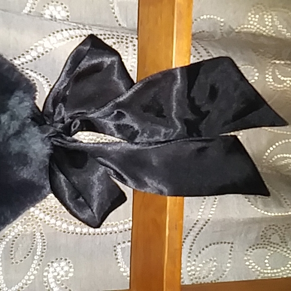 Casual Corner Annex faux black fur shoulder wrap shawl stole w/satin ribbon tie - Picture 2 of 4